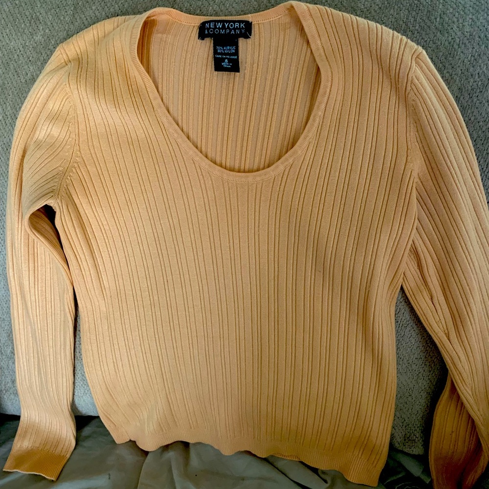 New York and Company Women’s Scoop Neck Sweater